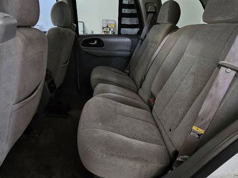 Used 2005 Chevrolet TrailBlazer LS w/ LS Preferred Equipment Group AWD/4WD image 15