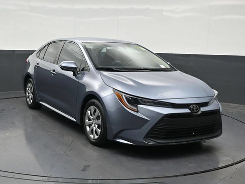 Used 2023 Toyota Corolla LE FWD image 8