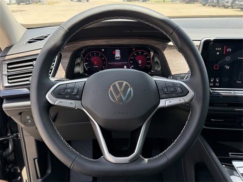 New 2025 Volkswagen Atlas SEL image 12
