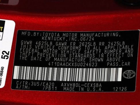 Used 2025 Toyota Camry SE image 37