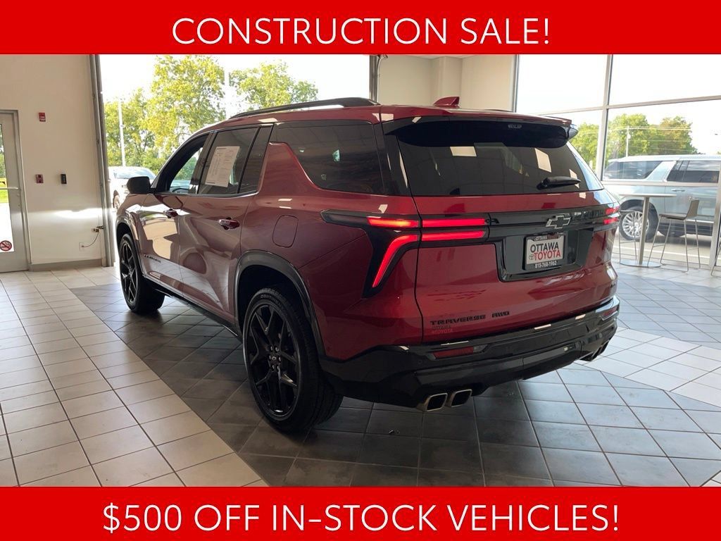 Used 2024 Chevrolet Traverse RS AWD/4WD image 7