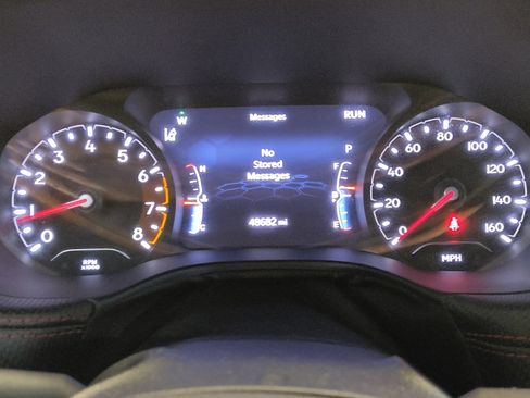 Used 2022 Jeep Compass Trailhawk w/ Trailhawk Convenience Group AWD/4WD image 23