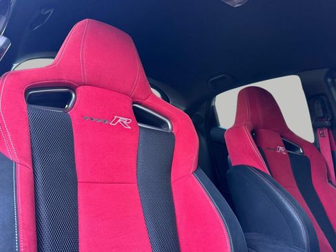 Used 2018 Honda Civic Type R image 16