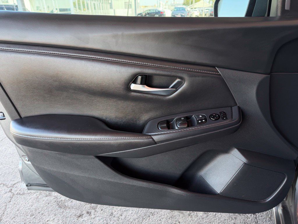 Used 2022 Nissan Sentra SV FWD image 20