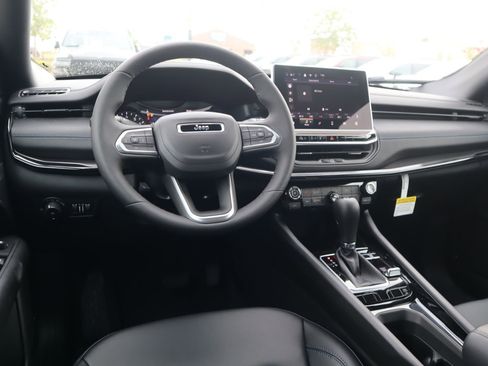 New 2026 Jeep Compass Latitude AWD/4WD image 2