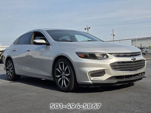 Used 2018 Chevrolet Malibu LT w/ Leather Package FWD image 7
