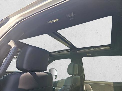 New 2026 Ford F250 Platinum AWD/4WD image 9