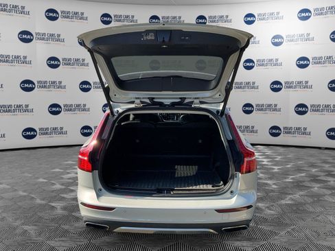 Used 2020 Volvo V60 T5 Cross Country AWD/4WD image 11
