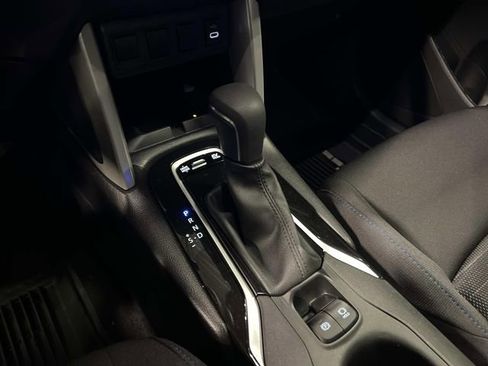 Used 2025 Toyota Corolla Cross AWD Hybrid image 21