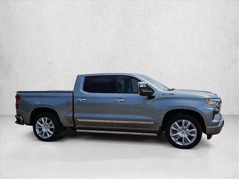 Certified 2025 Chevrolet Silverado 1500 High Country w/ High Country Premium Package AWD/4WD image 4