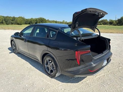 Used 2025 Kia K4 FWD image 3