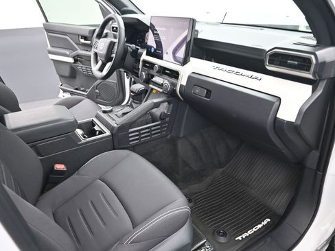 Used 2024 Toyota Tacoma TRD Sport w/ TRD Sport Upgrade Package image 27