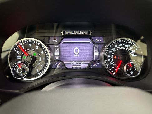 Used 2022 RAM 1500 Big Horn w/ Night Edition AWD/4WD image 34