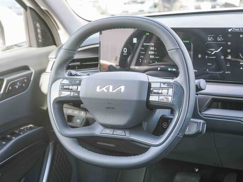 New 2026 Kia EV9 Wind image 8