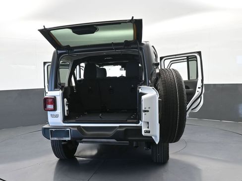 Used 2024 Jeep Wrangler Sport S image 67