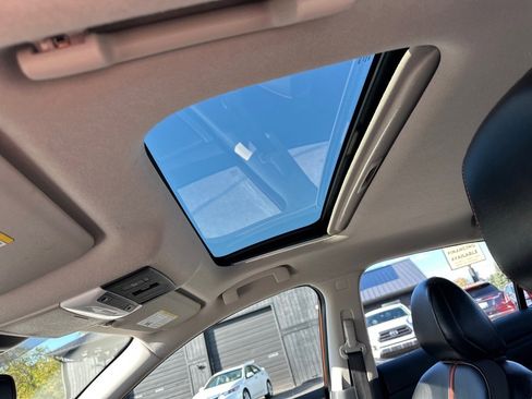 Used 2021 Nissan Sentra SR w/ SR Premium Package image 15