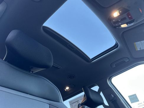 New 2026 Kia EV9 Light image 18