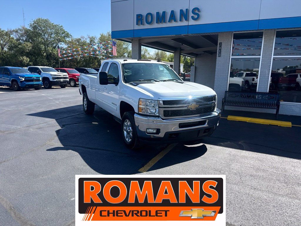 Used 2013 Chevrolet Silverado 2500 LTZ w/ LTZ Plus Package AWD/4WD image 1
