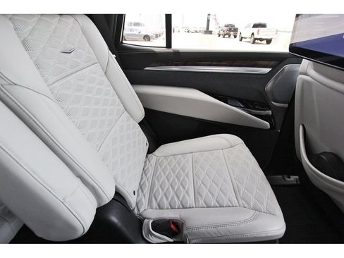 Certified 2026 Cadillac Escalade Platinum Sport w/ LPO, ONYX Package AWD/4WD image 11