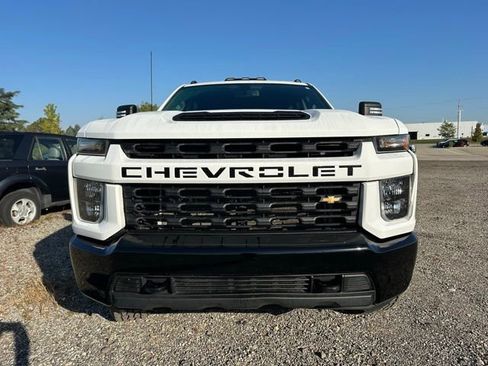 Used 2021 Chevrolet Silverado 2500 Custom w/ Custom Convenience Package image 3