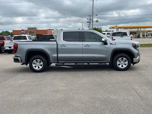 New 2025 GMC Sierra 1500 SLE image 3