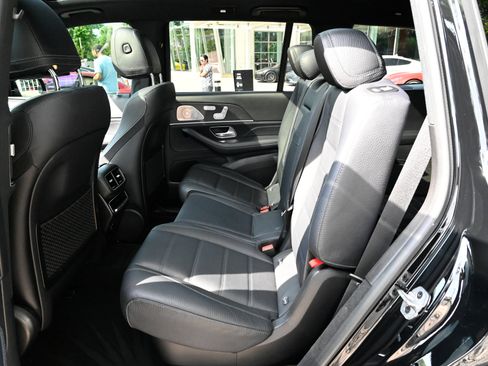 Used 2021 Mercedes-Benz GLS 580 4MATIC image 38
