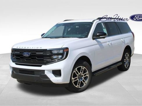New 2026 Ford Expedition Active image 1