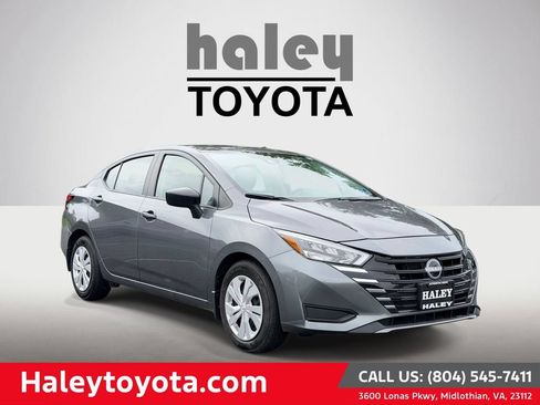 Used 2025 Nissan Versa S w/ Trunk Package FWD image 1
