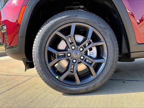 New 2025 Jeep Grand Cherokee L Limited AWD/4WD image 15