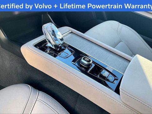Certified 2025 Volvo XC90 B5 Plus image 18