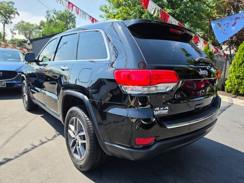Used 2018 Jeep Grand Cherokee Limited AWD/4WD image 2