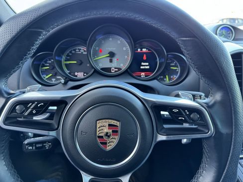 Used 2017 Porsche Cayenne S Platinum image 23