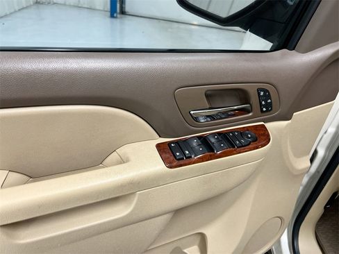 Used 2011 Chevrolet Tahoe LTZ image 22