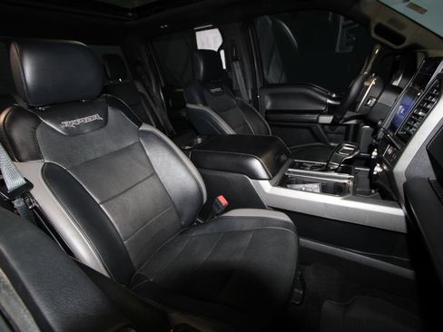 Used 2018 Ford F150 Raptor w/ Equipment Group 802A Luxury AWD/4WD image 26