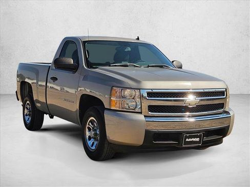 Used 2007 Chevrolet Silverado 1500 W/T RWD image 3