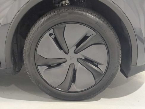 Used 2026 Tesla Model Y 2WD image 25