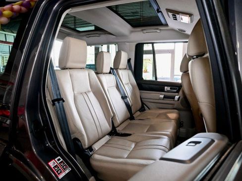 Used 2016 Land Rover LR4 HSE Silver Edition image 23