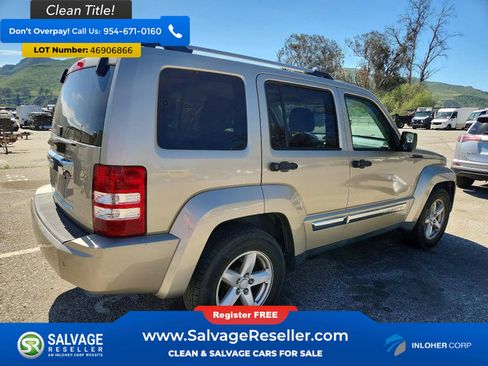 Used 2011 Jeep Liberty Limited w/ Comfort/Convenience Group RWD image 4