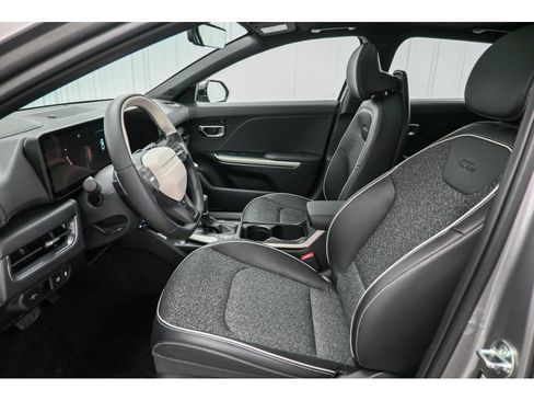 Used 2025 Kia K4 GT-Line image 10