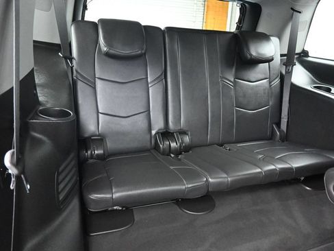 Used 2020 Cadillac Escalade Luxury w/ LPO, Radiant Package AWD/4WD image 49