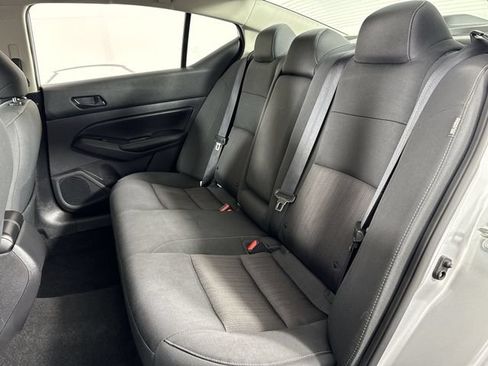 Used 2024 Nissan Altima 2.5 SV FWD image 22