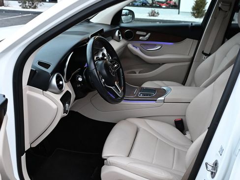 Used 2022 Mercedes-Benz GLC 300 4MATIC image 14
