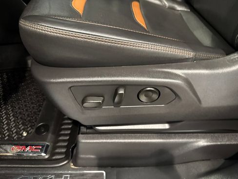 Used 2024 GMC Sierra 2500 AT4 w/ AT4 Premium Plus Package AWD/4WD image 25