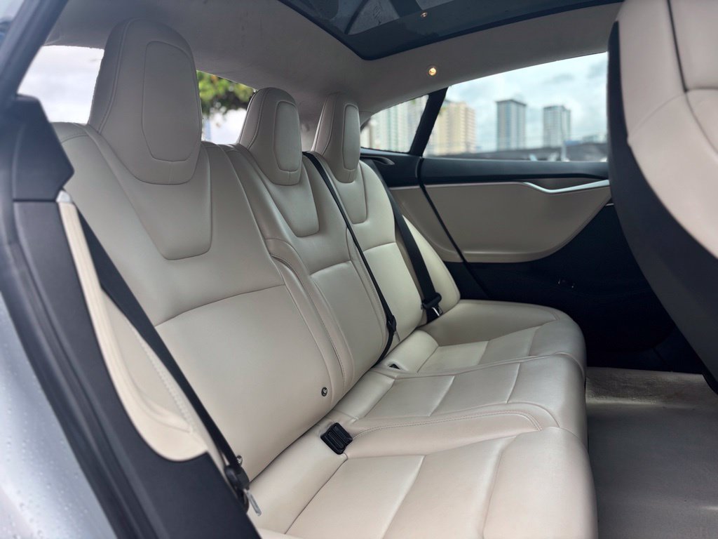 Used 2017 Tesla Model S 75 RWD image 11