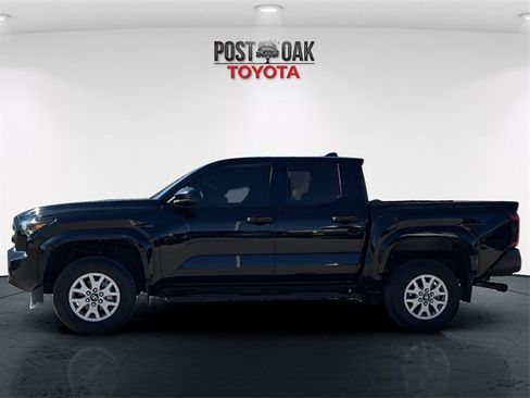 Used 2024 Toyota Tacoma SR image 4