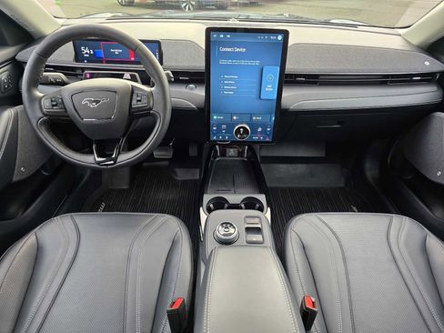 Used 2022 Ford Mustang Mach-E Premium image 18