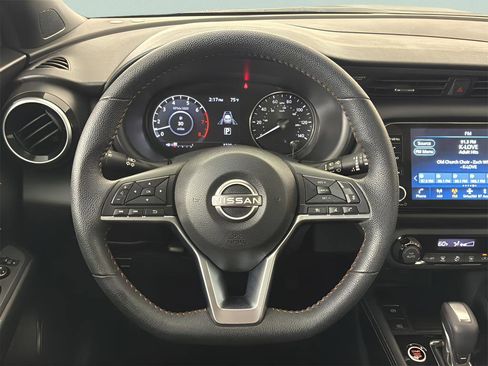 Used 2024 Nissan Kicks SR image 20