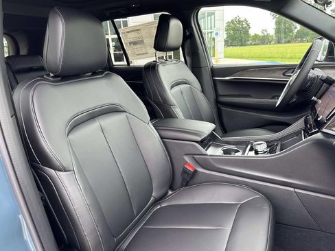 New 2026 Jeep Grand Cherokee Limited RWD image 23