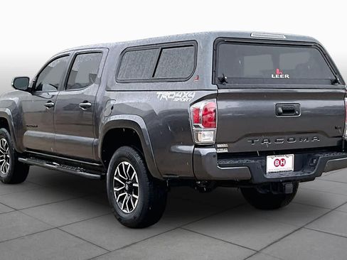 Used 2021 Toyota Tacoma TRD Sport w/ Technology Package AWD/4WD image 12