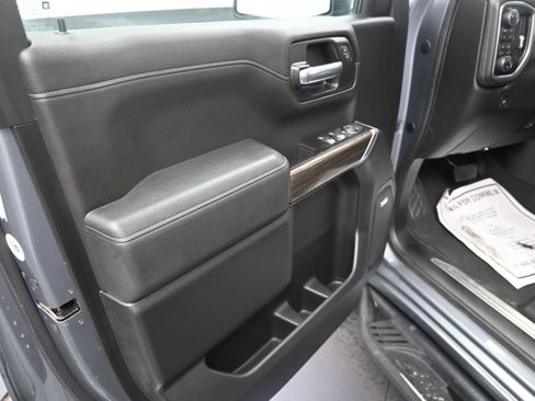 Used 2019 Chevrolet Silverado 1500 LT Trail Boss AWD/4WD image 15